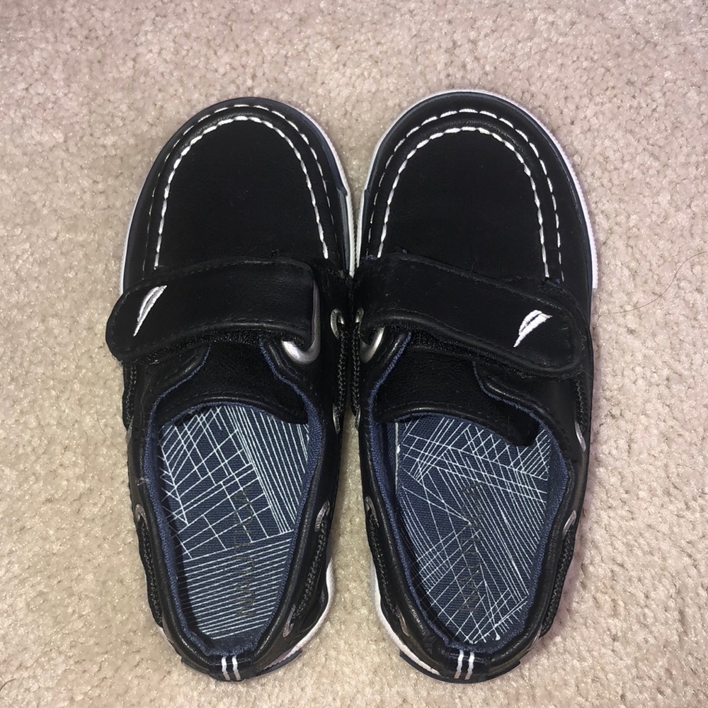 Little boys shoes only worn once